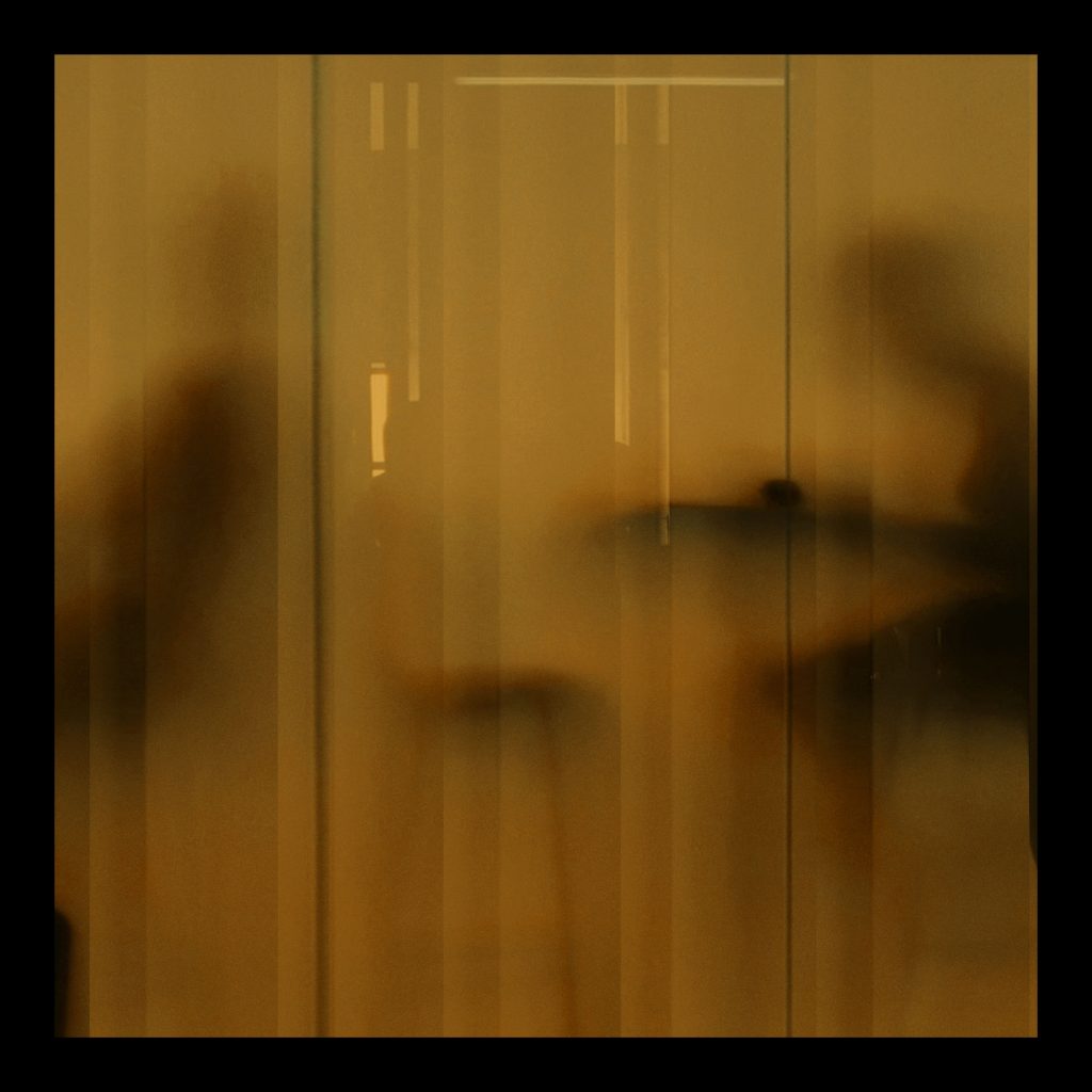 Elliot Moss – Slip (Slumberville Remix)【44.1kHz／24bit】英国区-OppsUpro音乐帝国