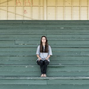 Amy Shark – Spits on GirlsⒺ【44.1kHz／16bit】西班牙区-OppsUpro音乐帝国