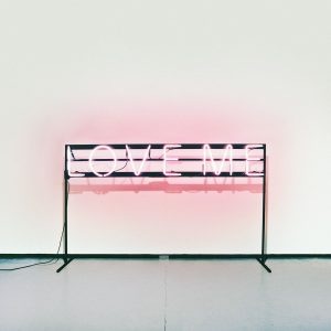 The 1975 – Love Me【44.1kHz／16bit】英国区-OppsUpro音乐帝国